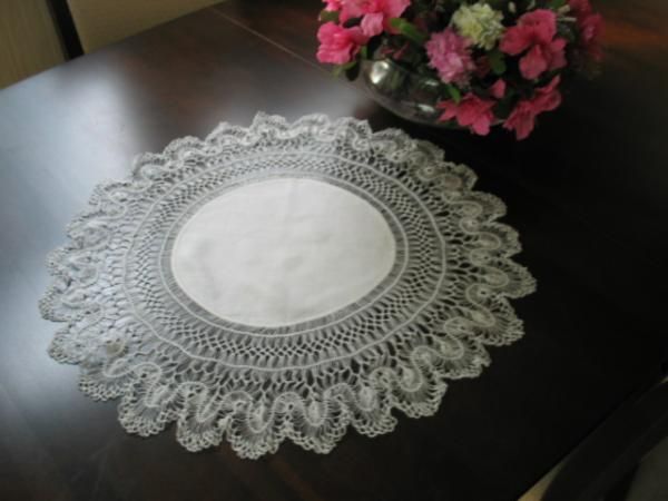 Vintage Antique Nandutti Tenerife Lace Lg Doily Linen Center Handmade 