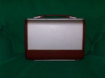 OLD RCA VICTOR PORTABLE TABLE TOP RADIO BX 6 WORKS 1940  