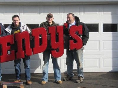 RARE LIGHTED WENDYS FAST FOOD BUSINESS SIGN WORKING SHAPE  