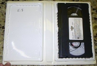 Disneys A BUGS LIFE Movie VHS FREE U.S. SHIPPING 786936088250  