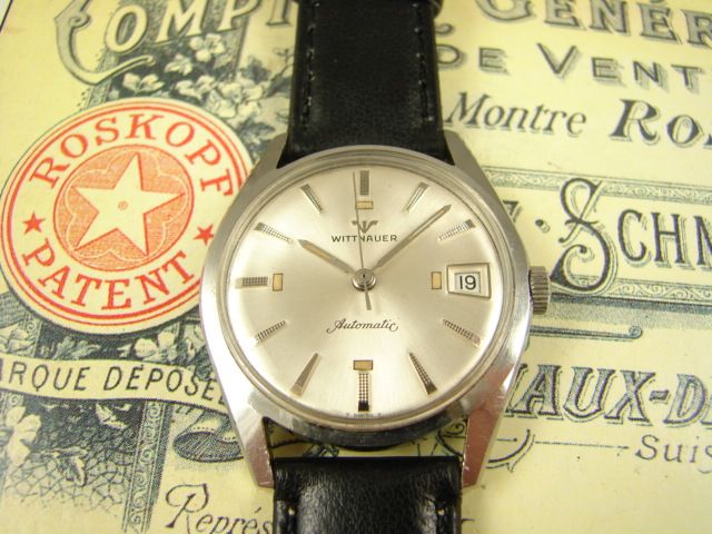 HANDSOME WITTNAUER AUTOMATIC MENS DRESS WATCH VINTAGE 1950s STAINLESS 