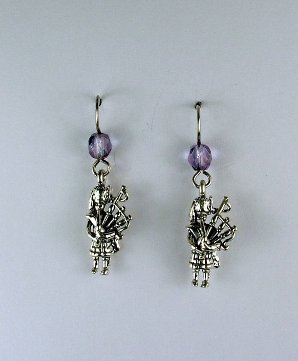   full Bagpiper dangle earrings  bagpipe  music, band, Scottish  