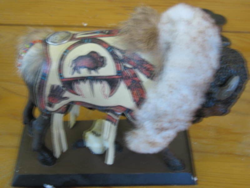 Dream Catcher Buffalo~Buffalo Visions Statue with Overlay Robe 