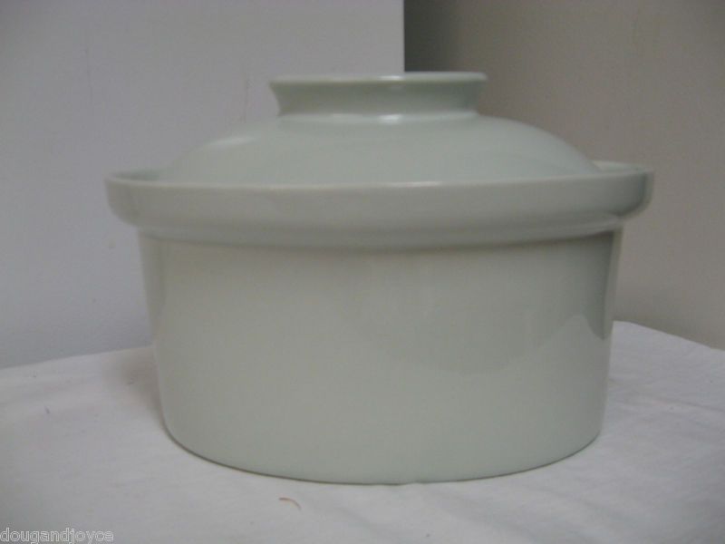 Older Hall Incised ERNEST SOHN Creations Deep CASSEROLE  