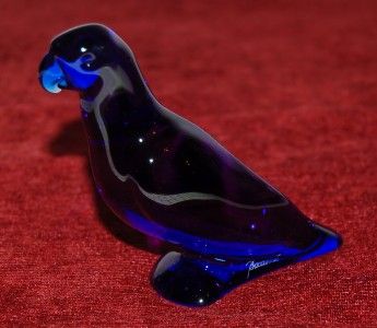   CRYSTAL PARROT COBALT BLUE FIGURINE BEAUTIFUL PIECE REG.240$  