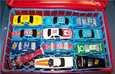 24 Car Carring Case w/23 Mixed Cars Collectibles Toys  