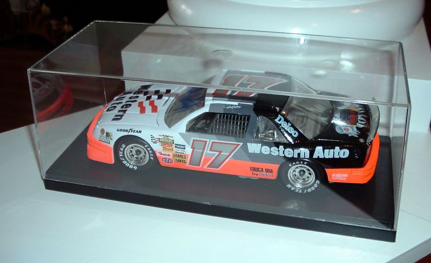 HOF Darrell Waltrip Autographed 1/24 Scale #17 Western Auto Lumina 