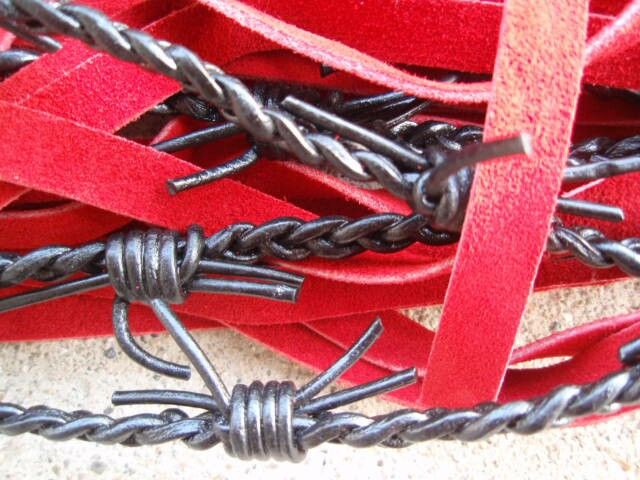 Black/Red Leather Flogger GATED BARBED WIRE CAT 9 TAILS   GOTH GOTHIC 