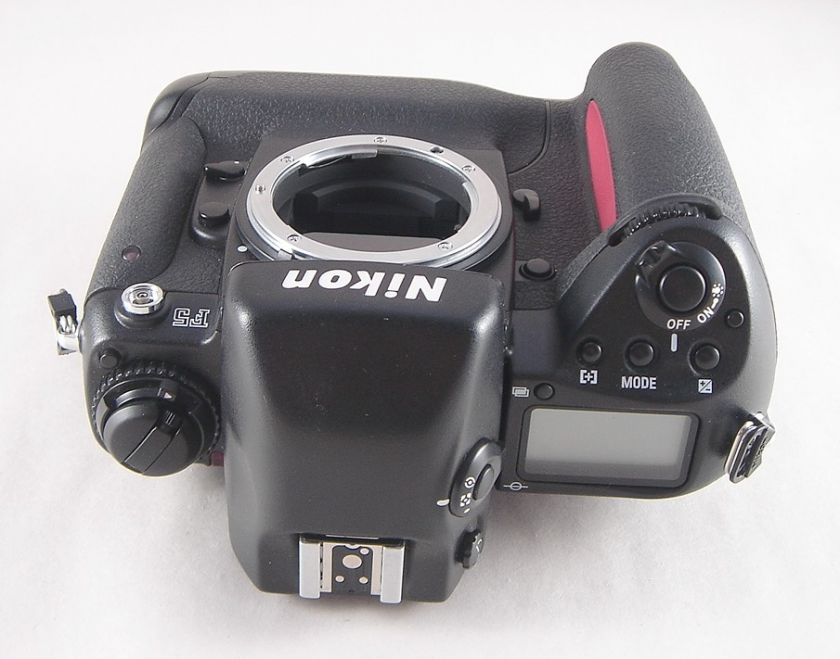 Nikon F5 35MM SLR Camera Body in MINT  condition   3208266 