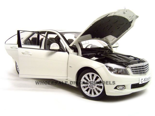 2007 2008 MERCEDES C CLASS WHITE 118 AUTOART MODEL  