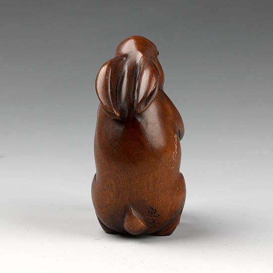 Hand Carved Boxwood Netsuke Carving Rabbit Take Carrot  