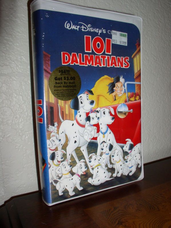 Walt Disneys 101 Dalmatians (VHS,NEW,Clam Shell) 717951263032  