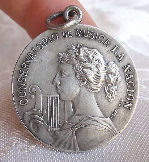 FINE ART DECO SAINT CECILIA MUSICIAN PATRONNESS MEDAL.SIGNED.  