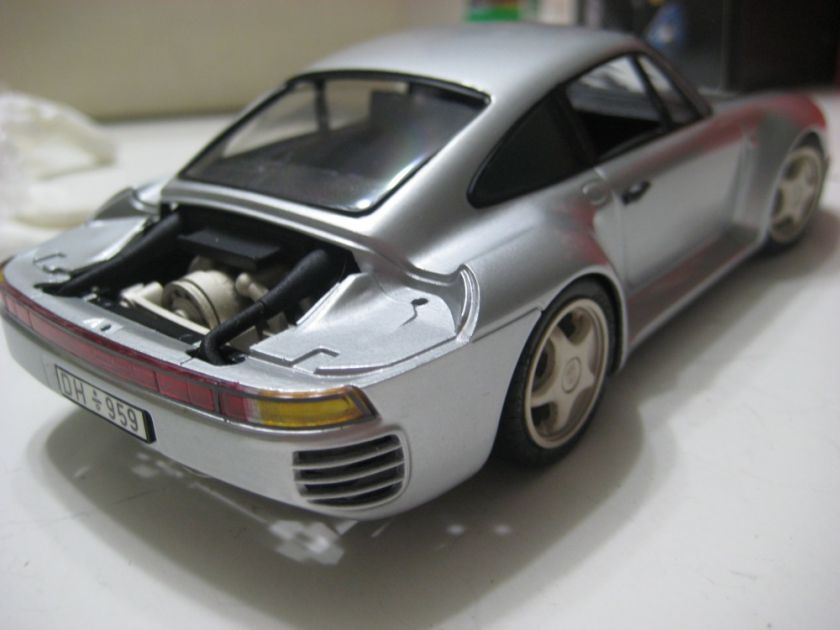 High Tech Modell Porsche 959 125 Diecast NIB  