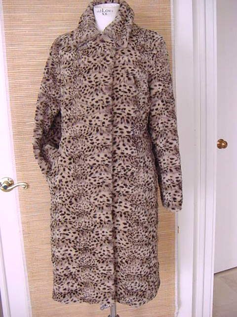 LA MAISON DE LA FAUSSE FOURRURE FAUX FUR COAT  