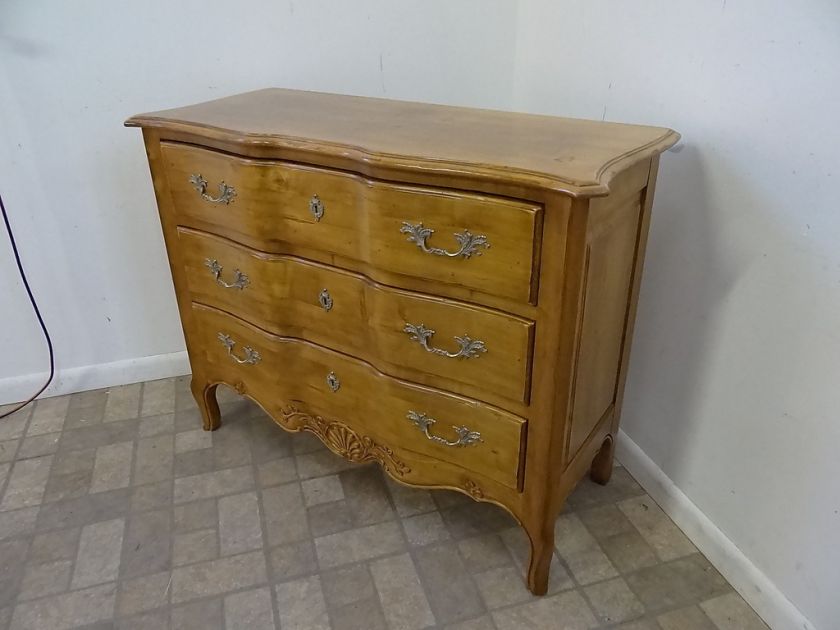 Ethan Allen country French legacy maison bachelors chest dresser A 