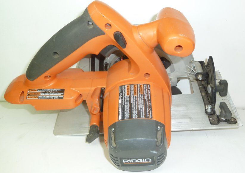 RIDGID R8452 18V CIRCULAR SAW NO BATTERY  