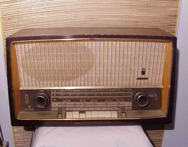 Grundig Majestic 3160 antique tube radio  