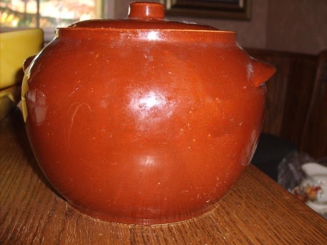 Watt 76 USA Oven Ware Bean Pot  