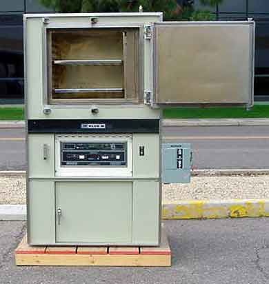   very nice blue m clean room oven in very nice physical and cosmetic