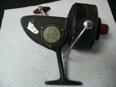 VINTAGE DAM QUICK 550 SPINNING FISHING REEL   CLEAN REEL    