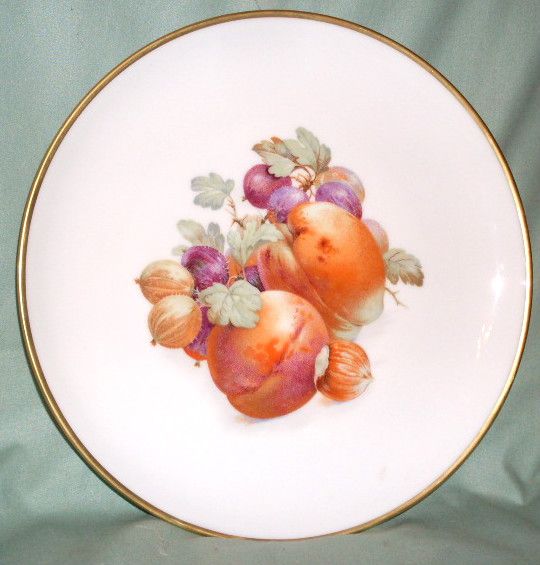 ESCHENBACH BARONET FRUIT COLLECTOR PLATE W/ GOLD TRIM  