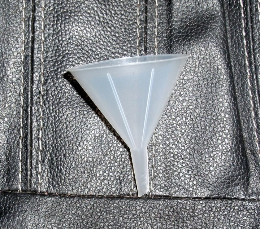 SMALL PLASTIC FUNNEL PERFECT FOR FILLING YOUR GOLD VIAL  