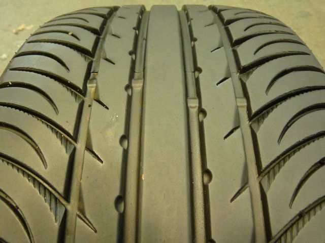 ONE NICE KUMHO ECSTA SPT, 255/40/19, TIRE # 25337 PRICE MATCH PLUS 10% 