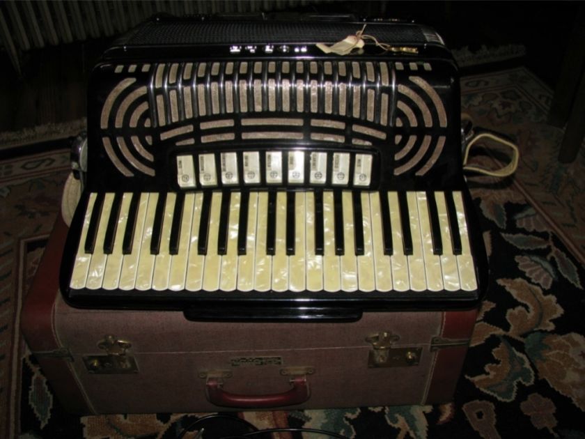 Vintage Noble Stroller Piano Accordion in Case Art Deco RARE Made in 